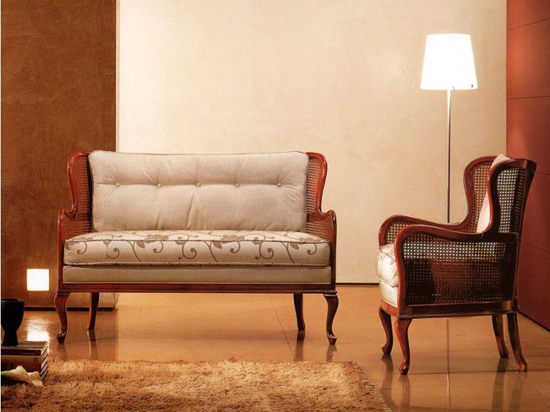 Poltroncina e divano in stile provenzale  Tito